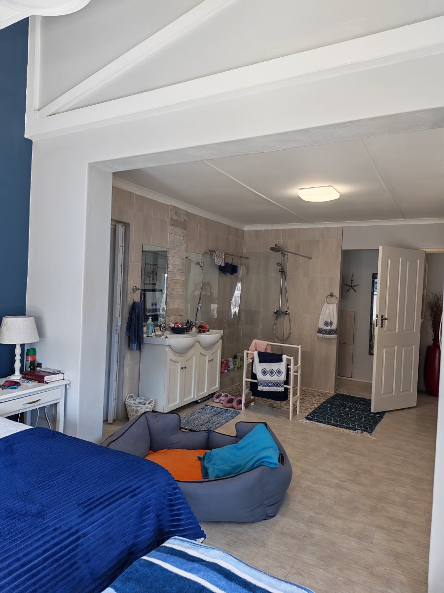 3 Bedroom Property for Sale in Palmiet Western Cape